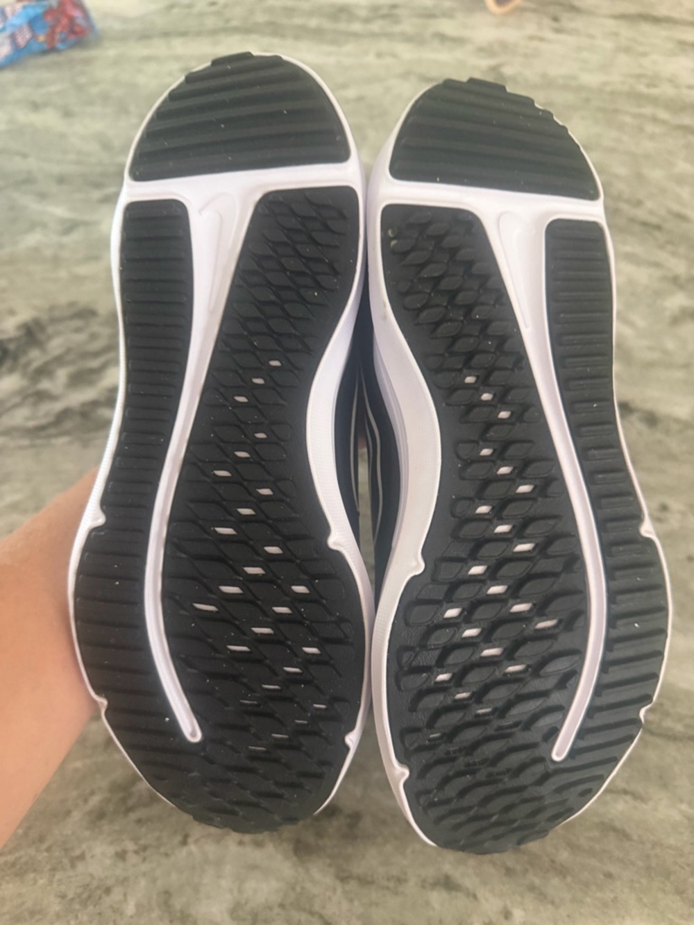 Nike Kids Black and White Hook-and-Loop Sneakers - New Without Tags - Picture 3 of 5